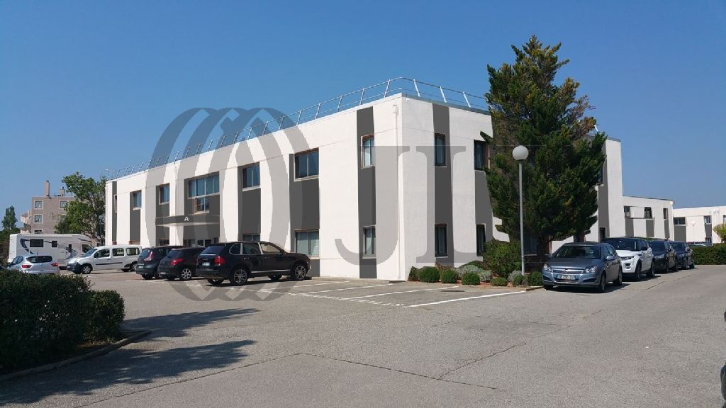 Local Professionnel  - 2 049m² - VITROLLES