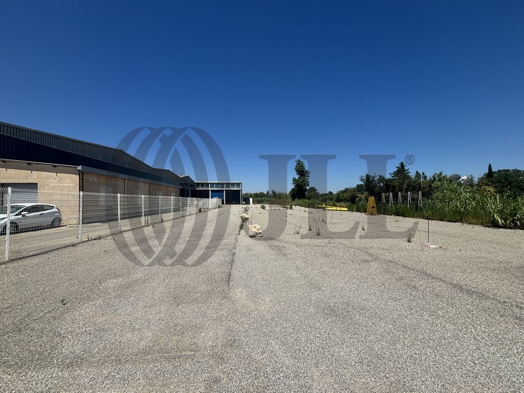 Local industriel  - 2 321m² - CAVAILLON