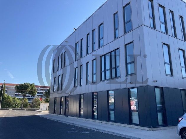 Local Professionnel  - 610m² - MARSEILLE  - 13ème