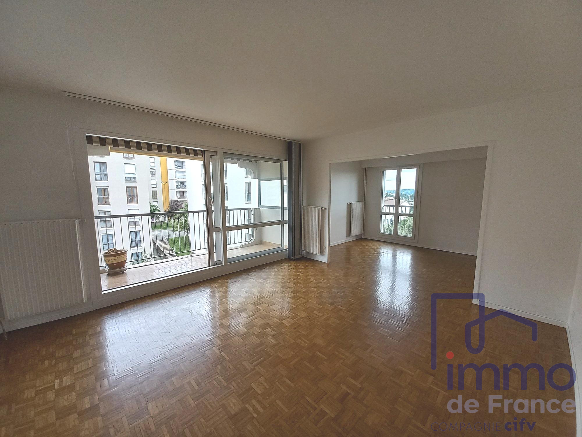 Appartement 3 pièces - 66m² - ST ETIENNE