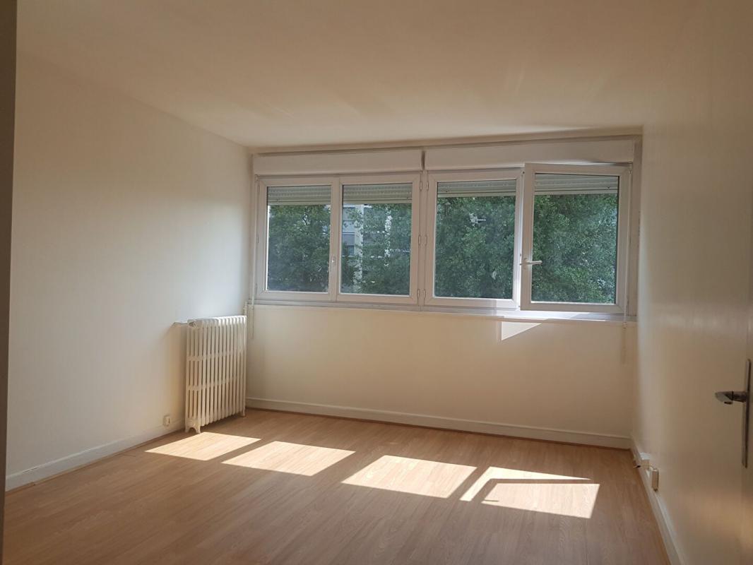 Appartement 3 pièces - 54m² - L HAY LES ROSES