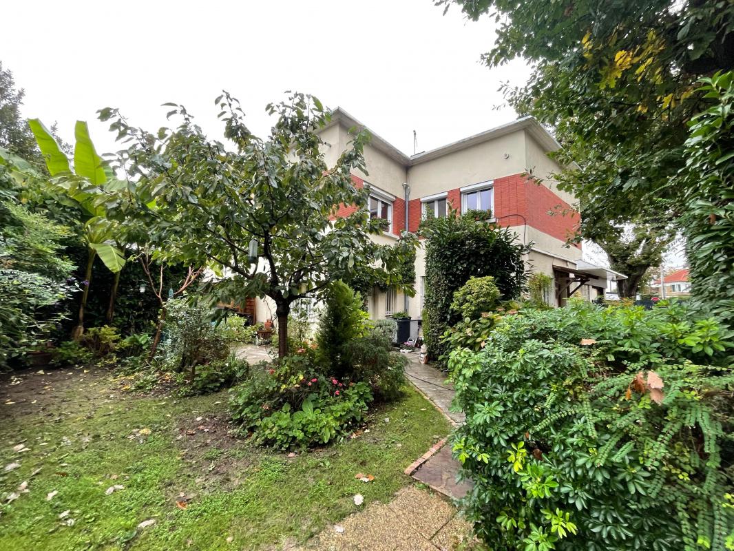 Immeuble  - 124m² - STE GENEVIEVE DES BOIS