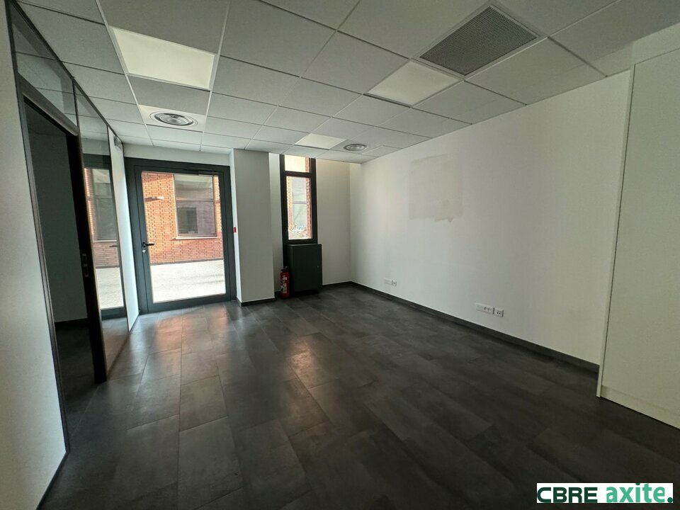 Local Professionnel  - 105m² - BASSENS