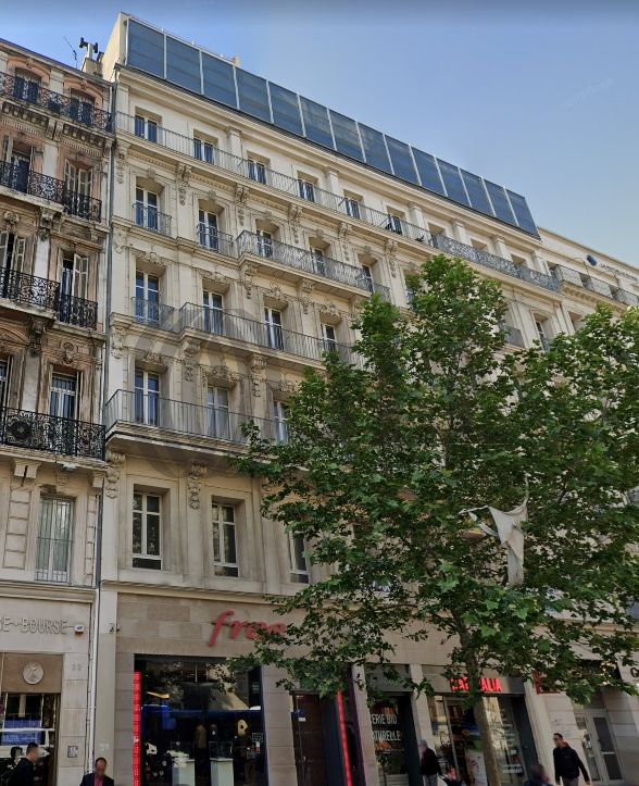 Local Professionnel  - 250m² - MARSEILLE  - 1er