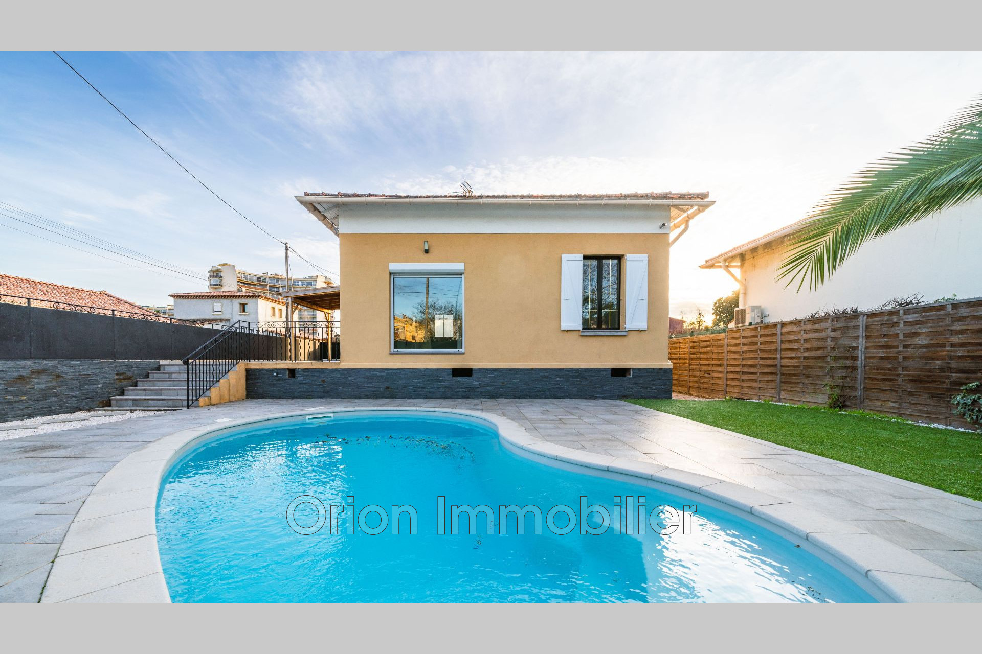 Maison 4 pièces - 87m² - MANDELIEU LA NAPOULE