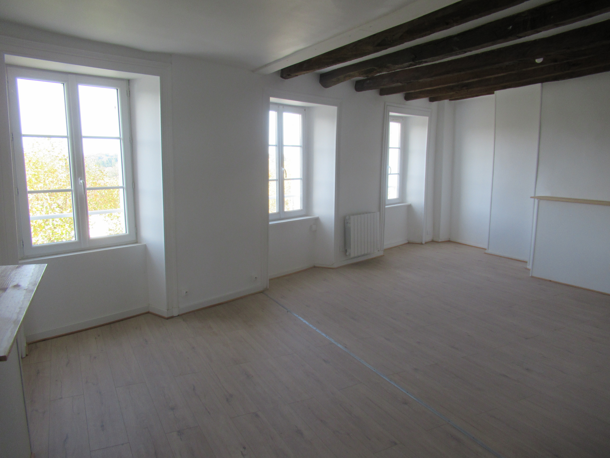 Appartement 2 pièces - 51m² - ST YRIEIX LA PERCHE