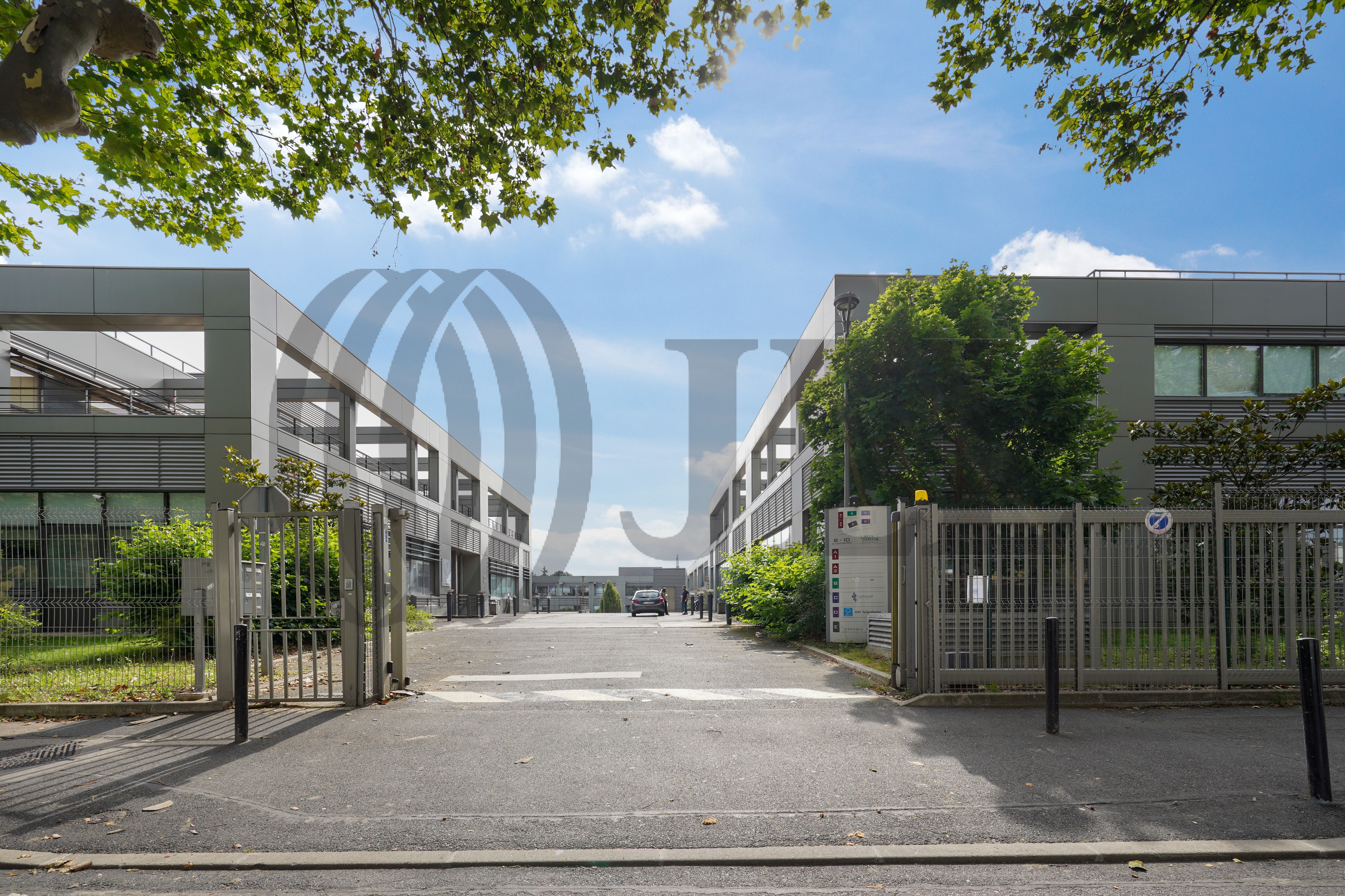 Local industriel  - 2 298m² - BAGNEUX