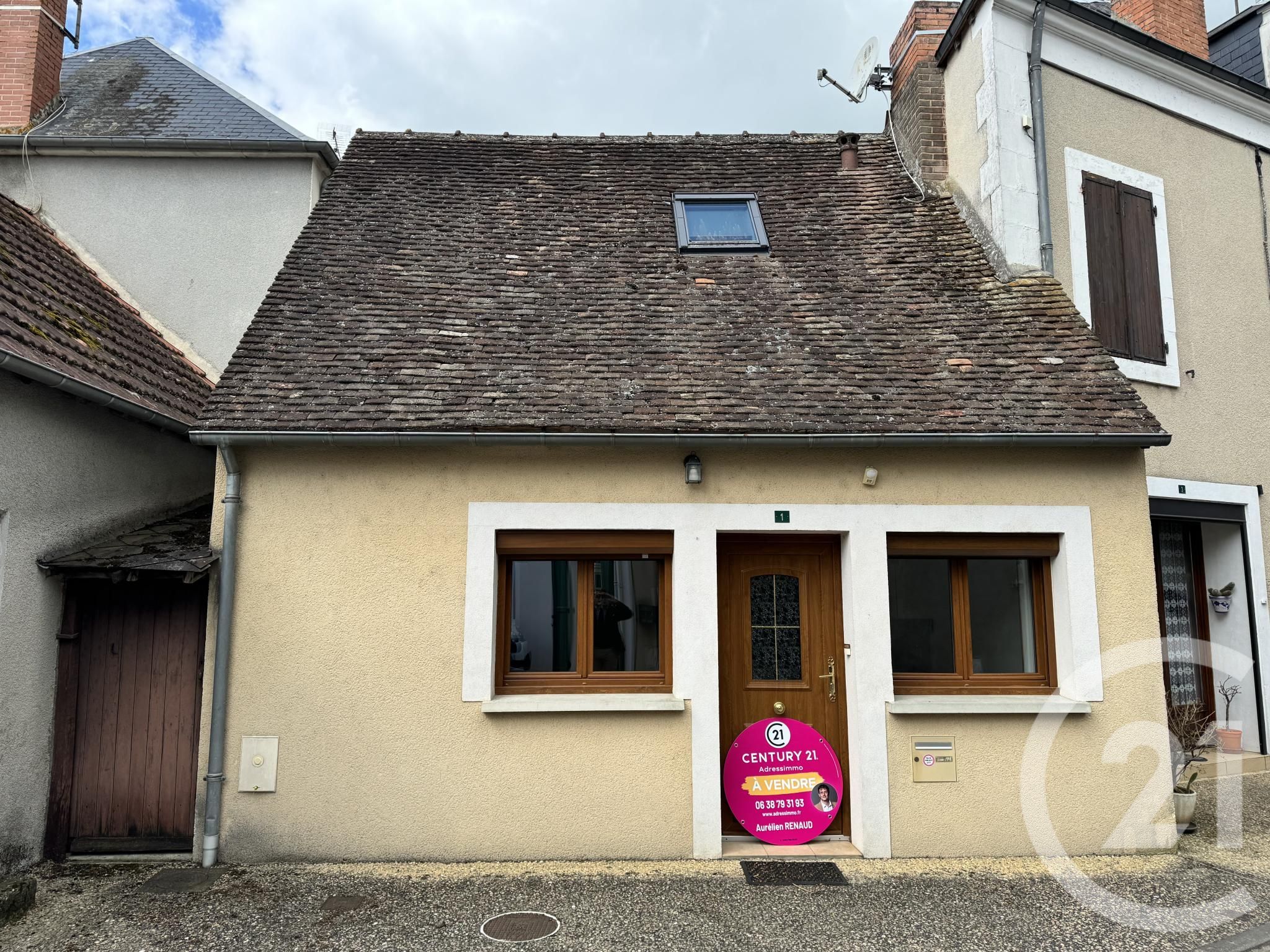 Maison 2 pièces - 37m² - THEVET ST JULIEN