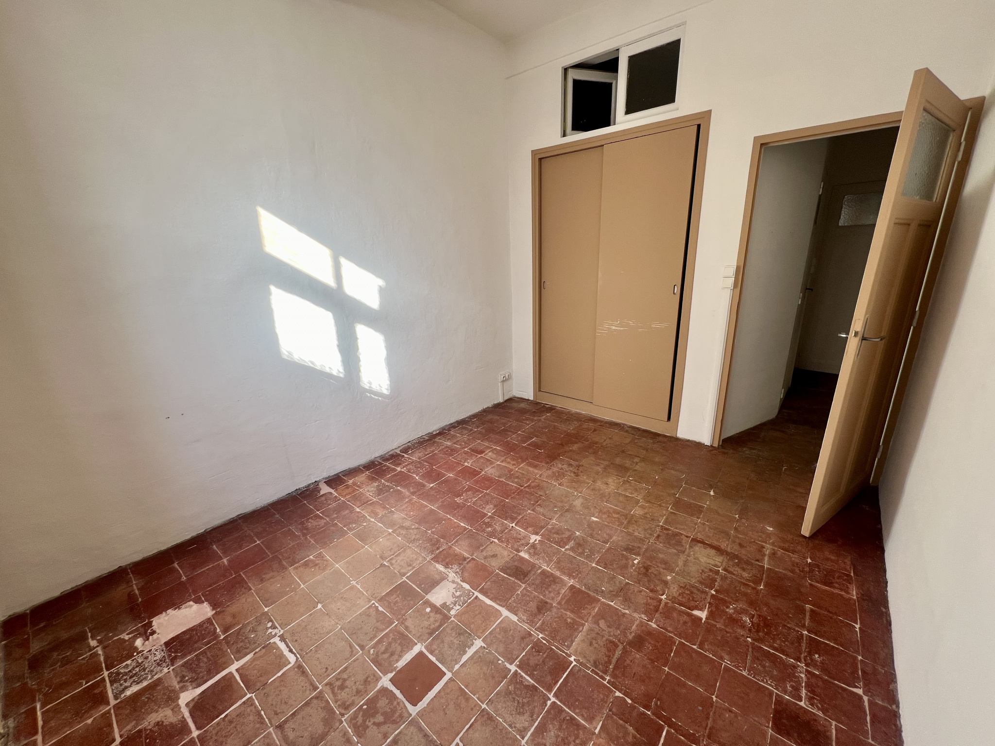 Local Professionnel  - 26m² - VAISON LA ROMAINE