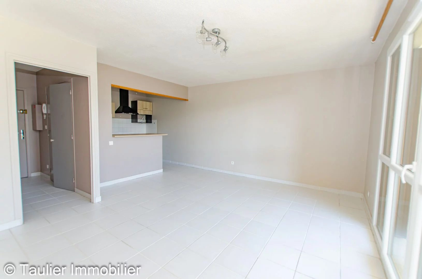 Appartement 1 pièce - 35m² - ST MARCELLIN