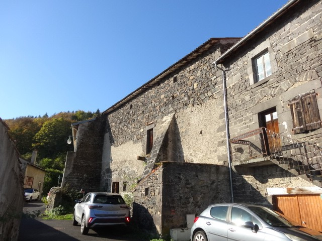 Maison  - CHANAT LA MOUTEYRE