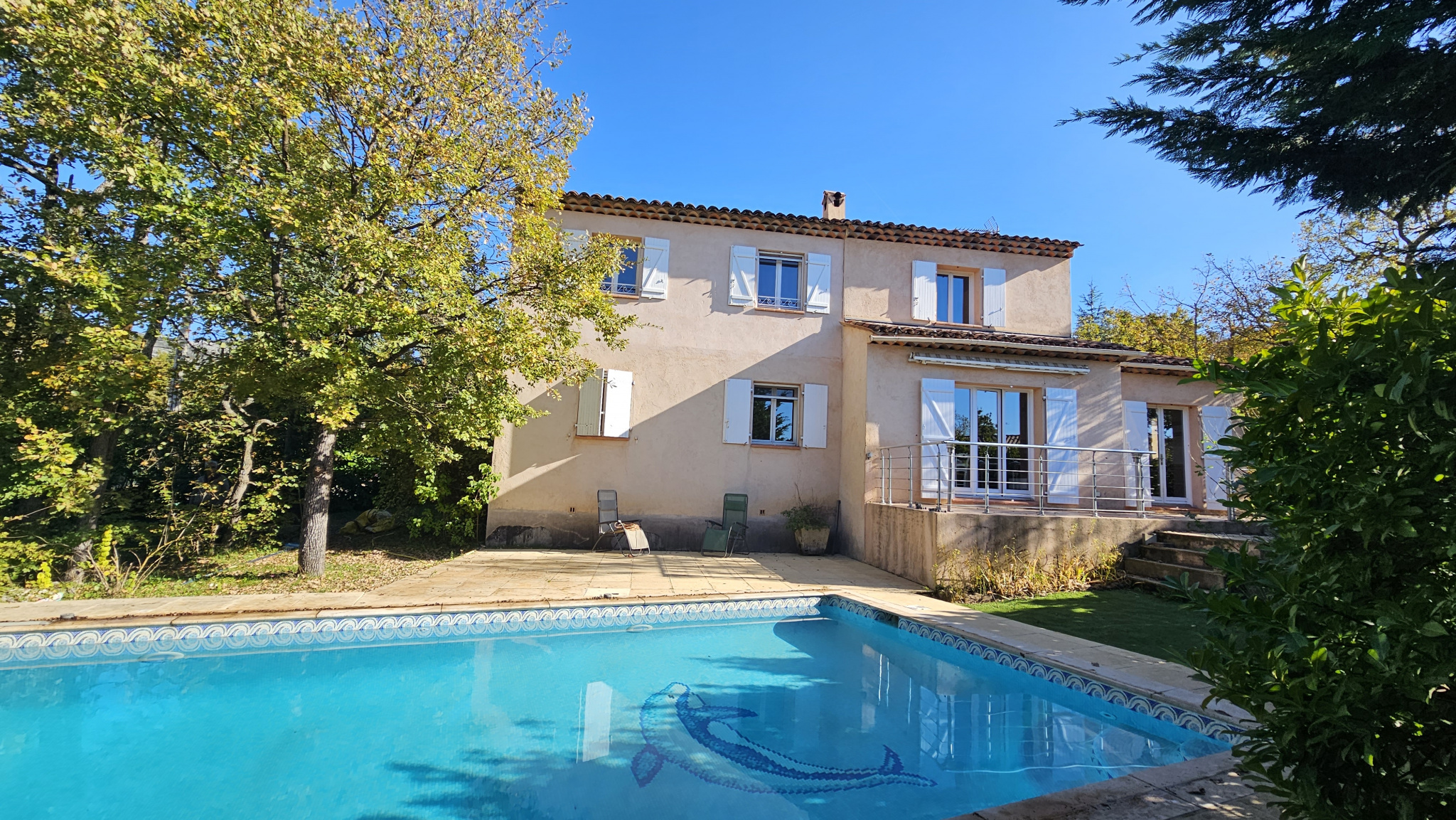 Maison 6 pièces - 180m² - ST VALLIER DE THIEY