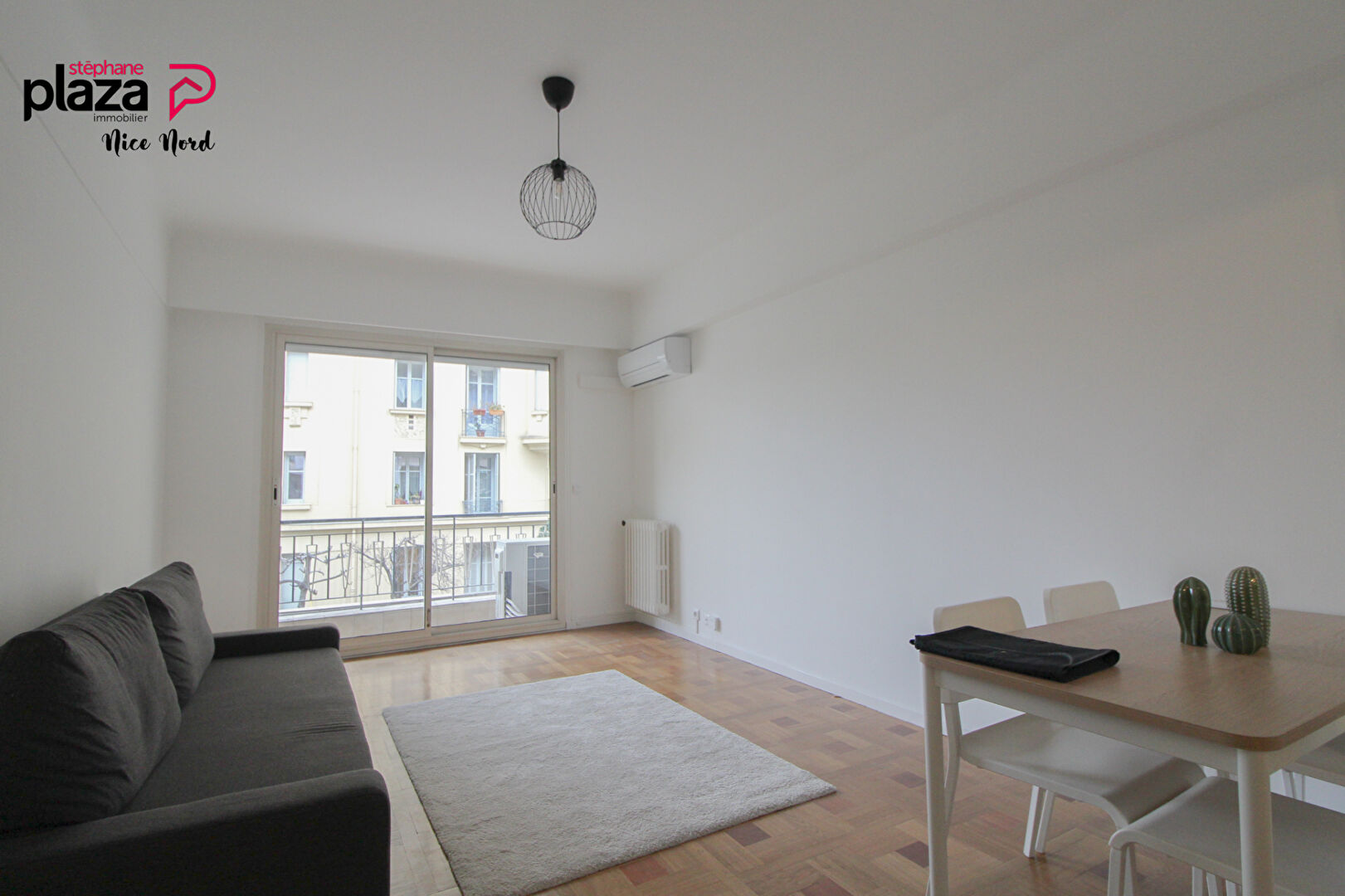 Appartement 2 pièces - 64m² - NICE