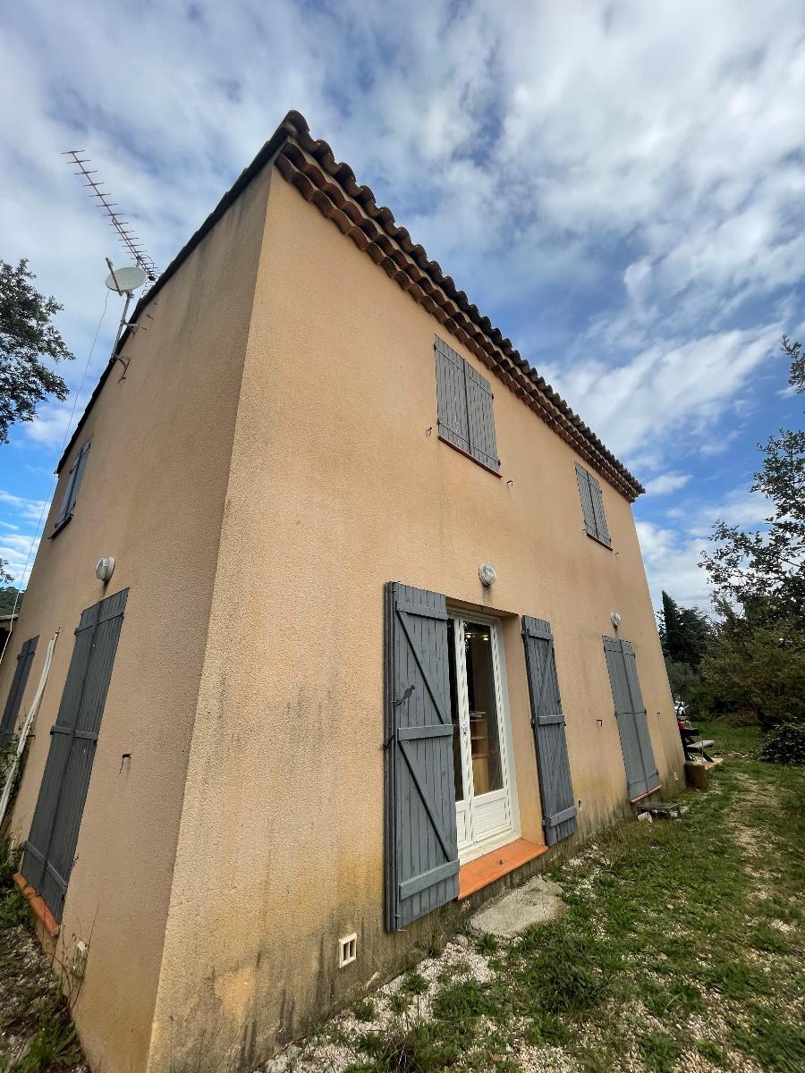 Maison 5 pièces - 126m² - SEILLONS SOURCE D ARGENS