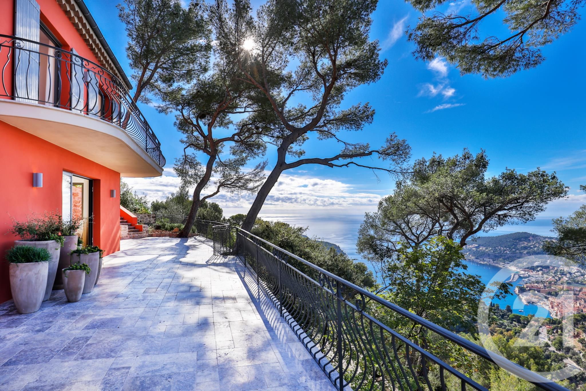 Maison 5 pièces - 150m² - VILLEFRANCHE SUR MER