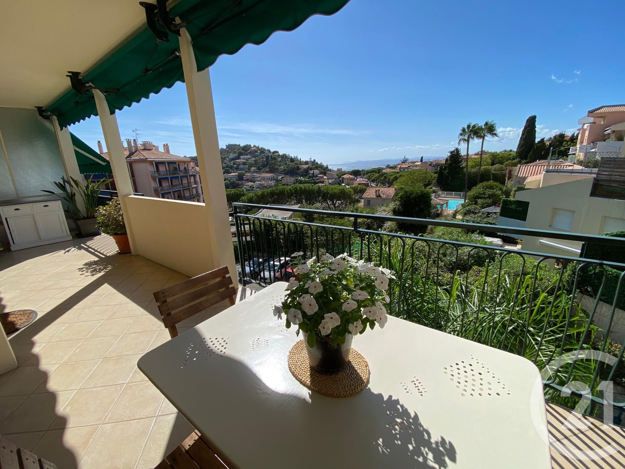 Appartement 2 pièces - 50m² - VILLEFRANCHE SUR MER