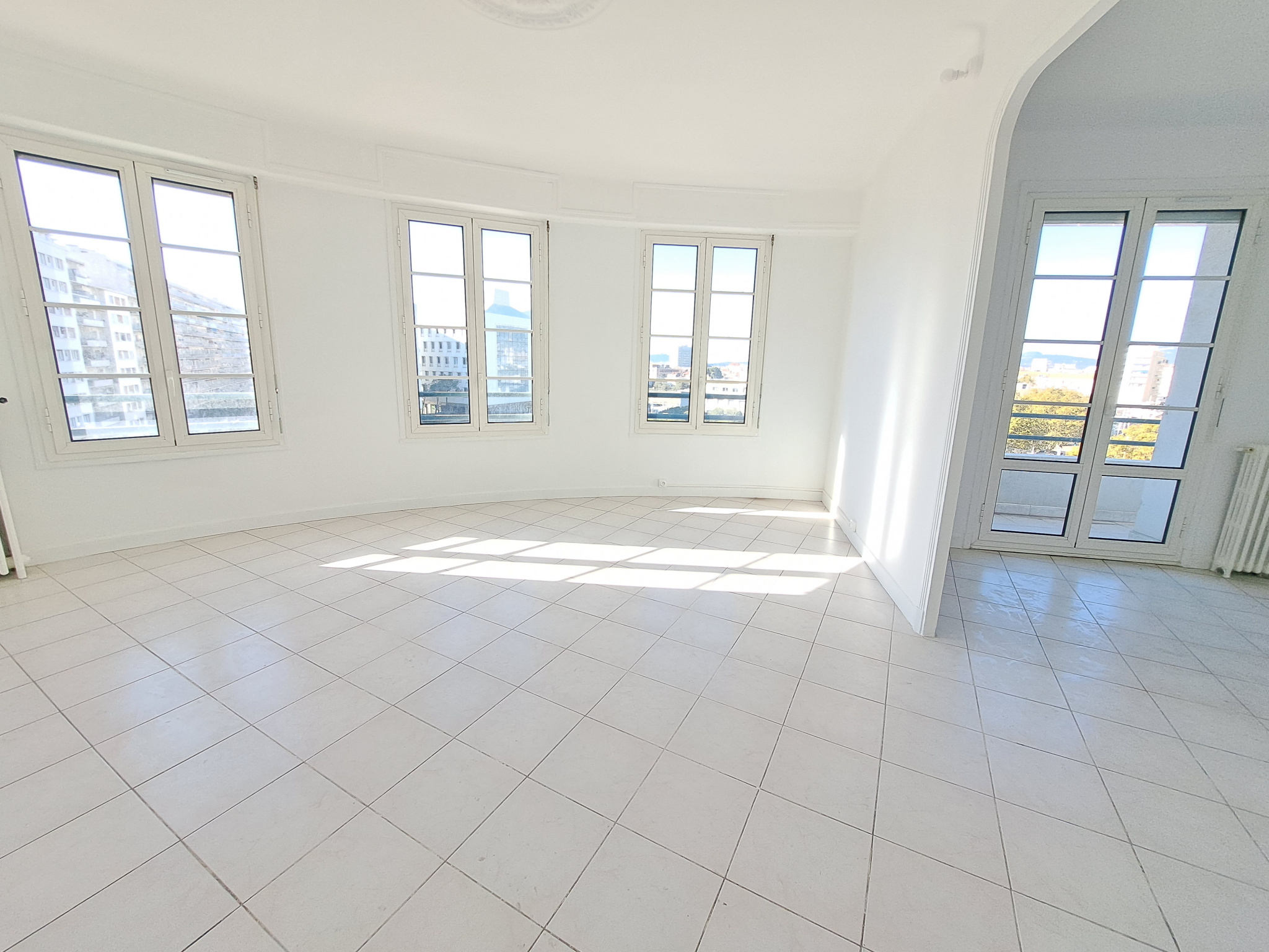 Appartement 4 pièces - 84m² - TOULON