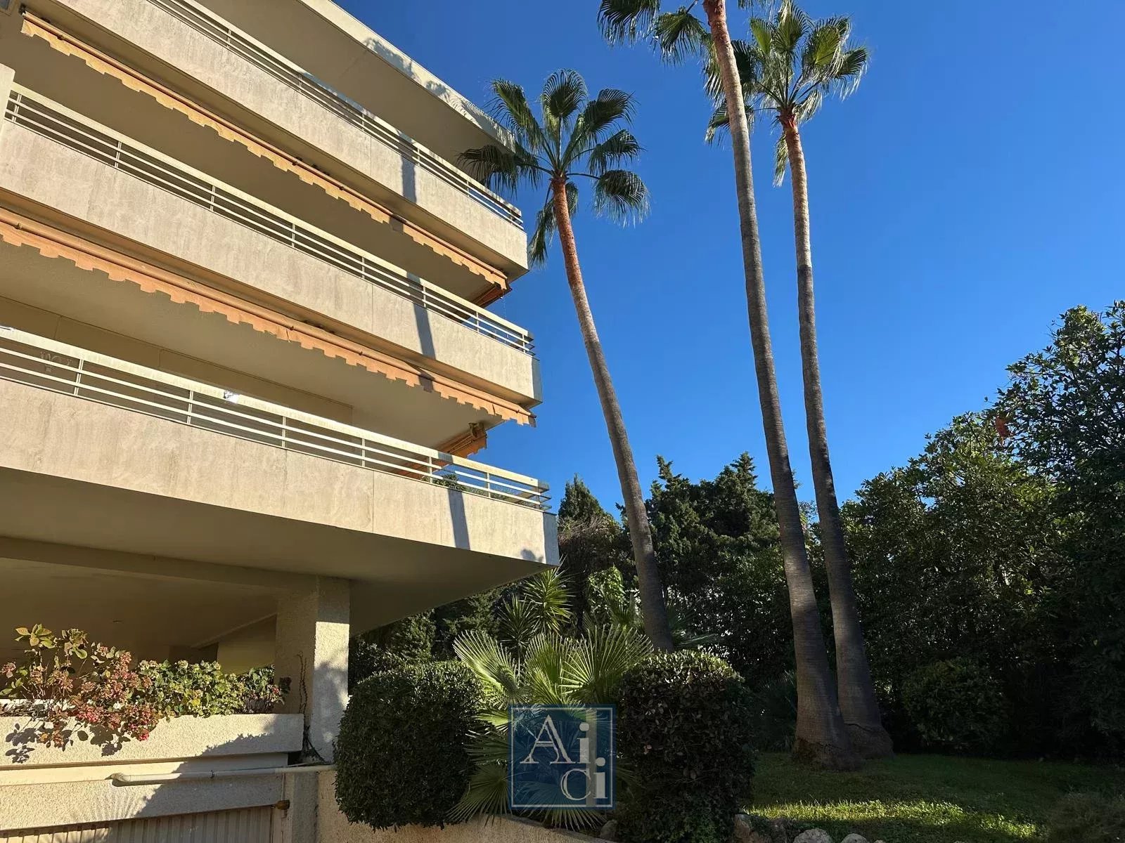 Appartement 3 pièces - 80m² - CANNES