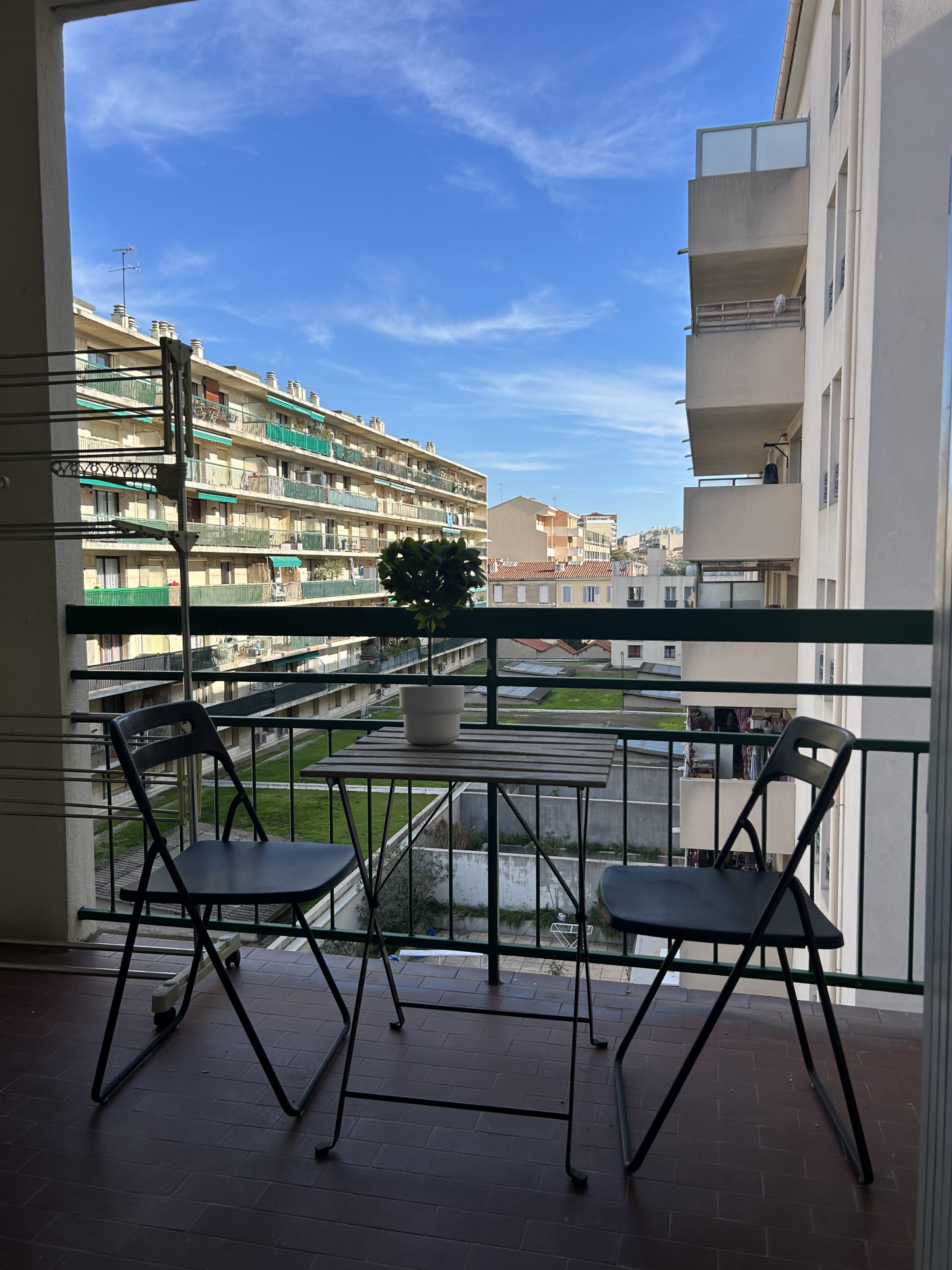 Appartement 1 pièce - 28m² - MARSEILLE  - 10ème