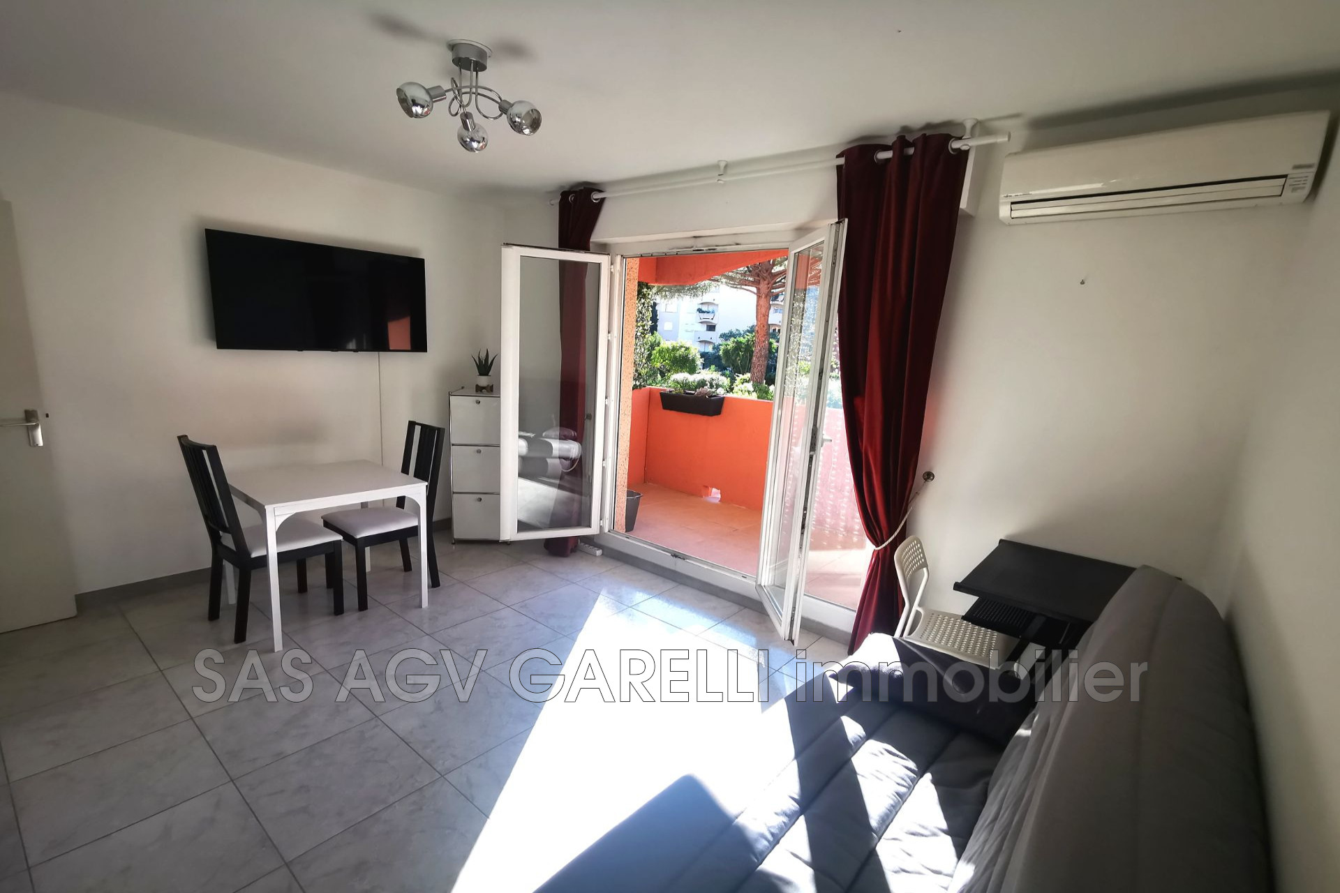 Appartement 1 pièce - 22m² - HYERES