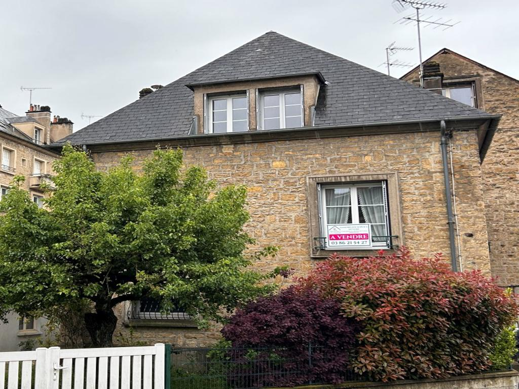 Maison 9 pièces - 140m²