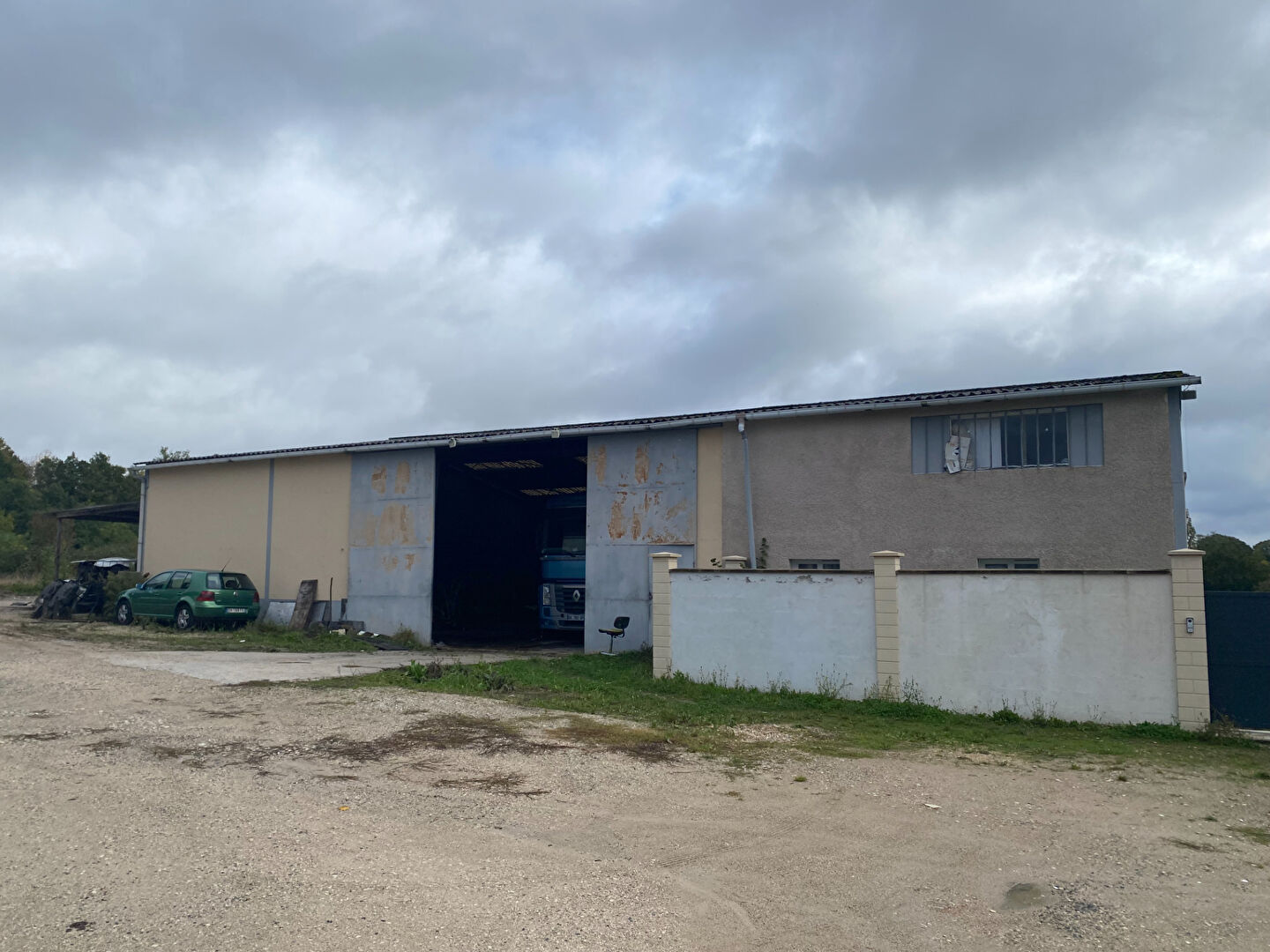 Local industriel  - 450m²