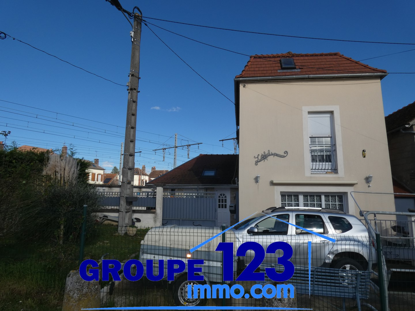 Maison 3 pièces - 92m² - BRIENON SUR ARMANCON