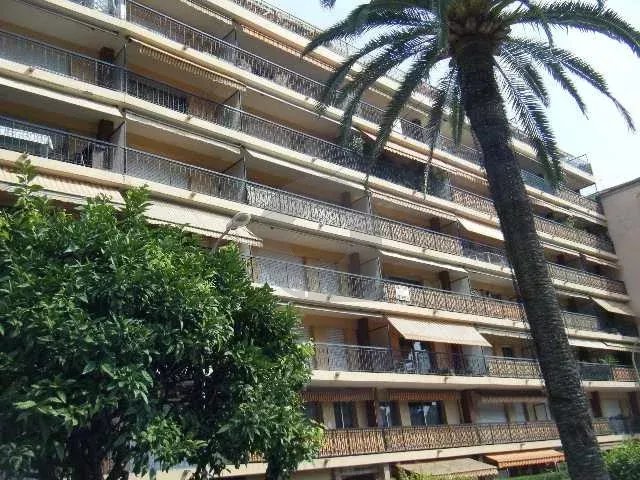 Appartement 1 pièce - 18m² - MENTON