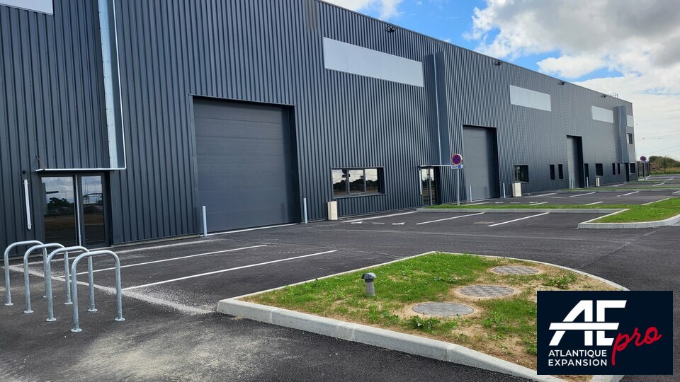 Local industriel  - 350m² - DONGES