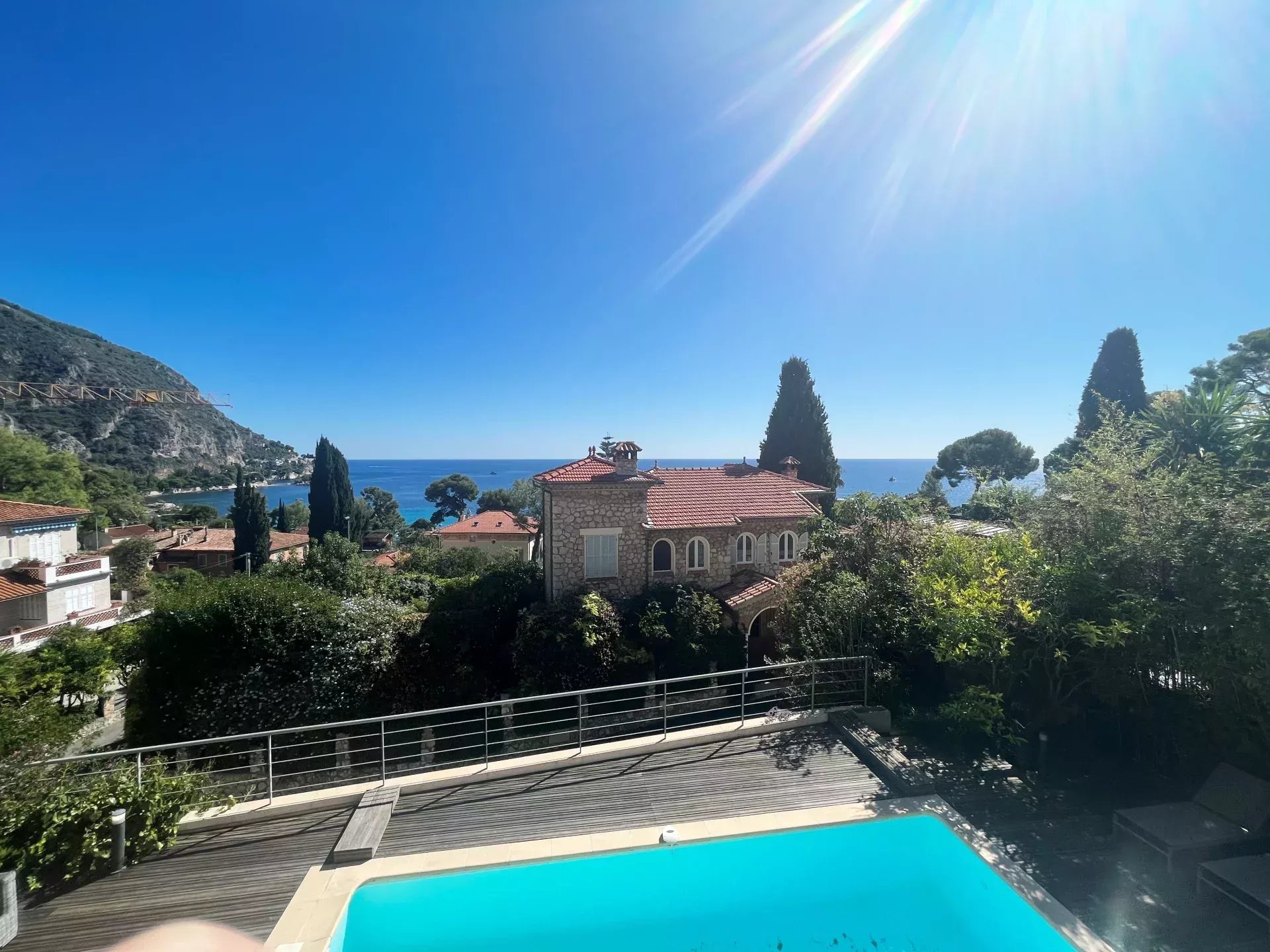 Maison 5 pièces - 180m² - EZE