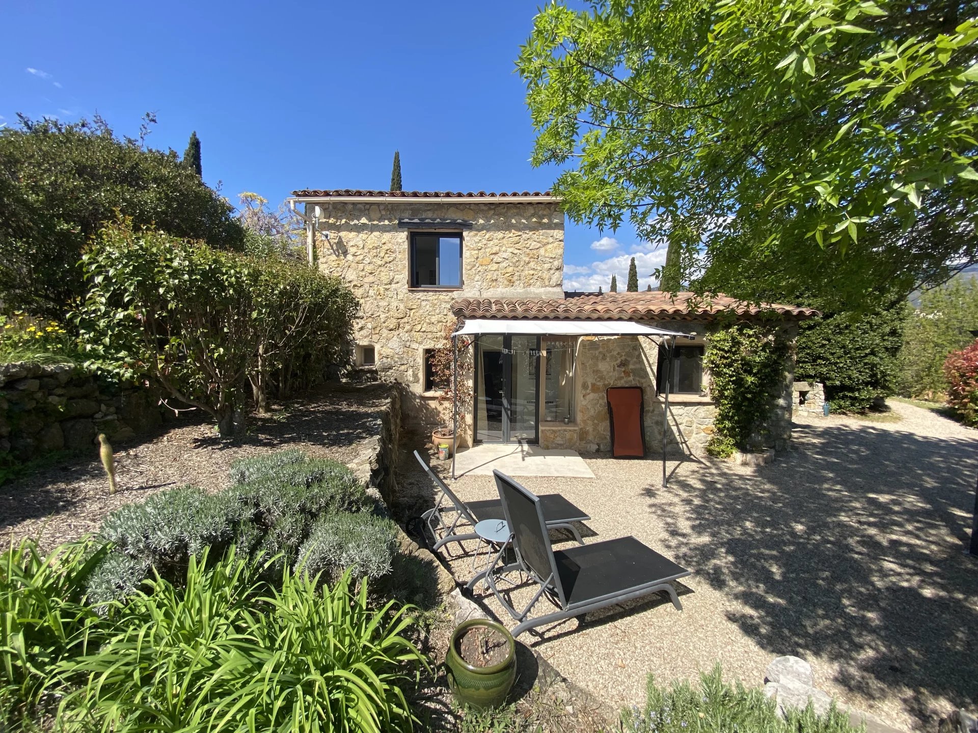 Maison 4 pièces - CHATEAUNEUF GRASSE