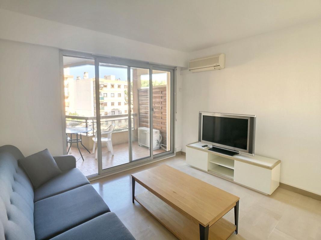 Appartement 1 pièce - Meublé  - 33m² - ST LAURENT DU VAR