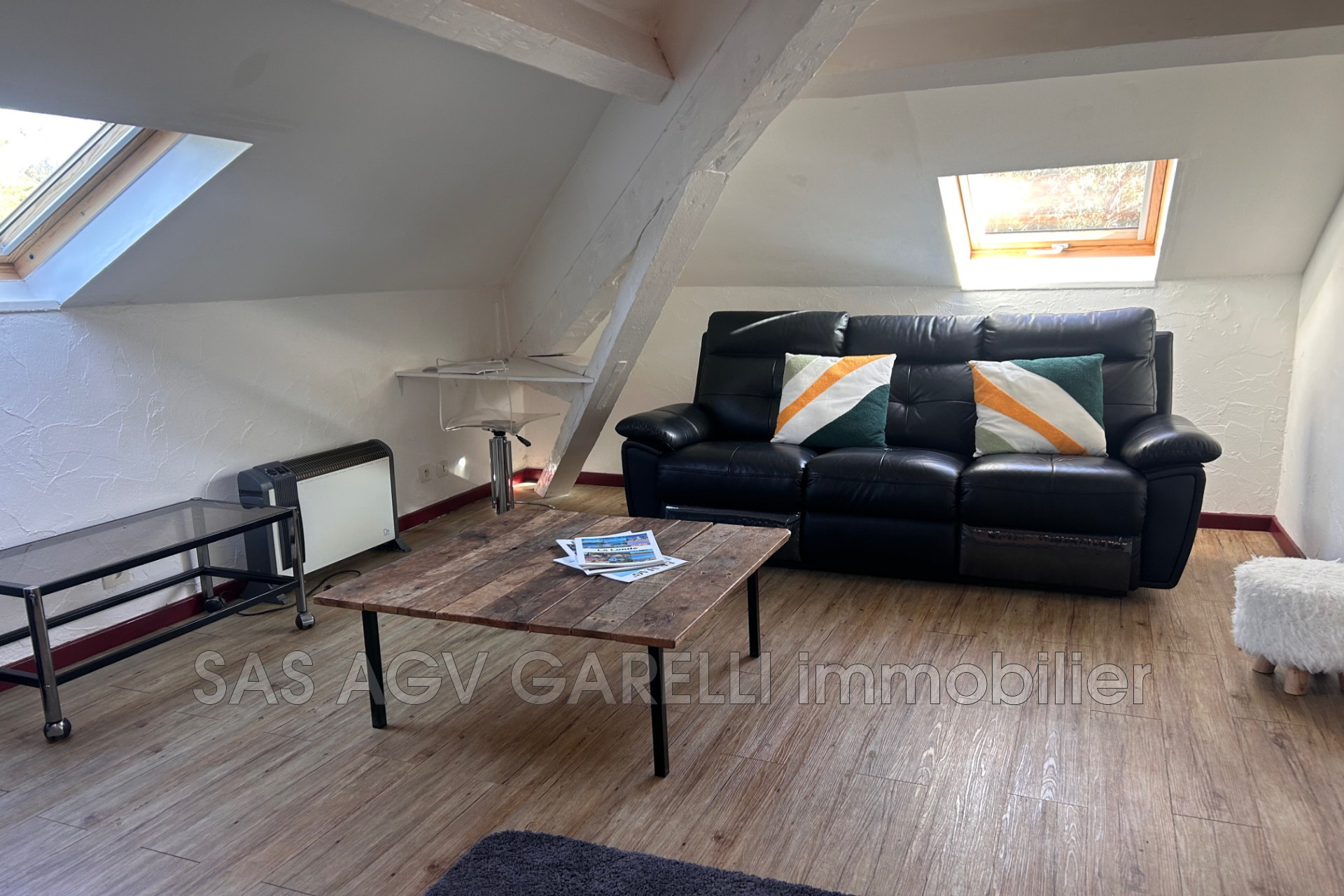 Appartement 1 pièce - 19m² - LA LONDE LES MAURES