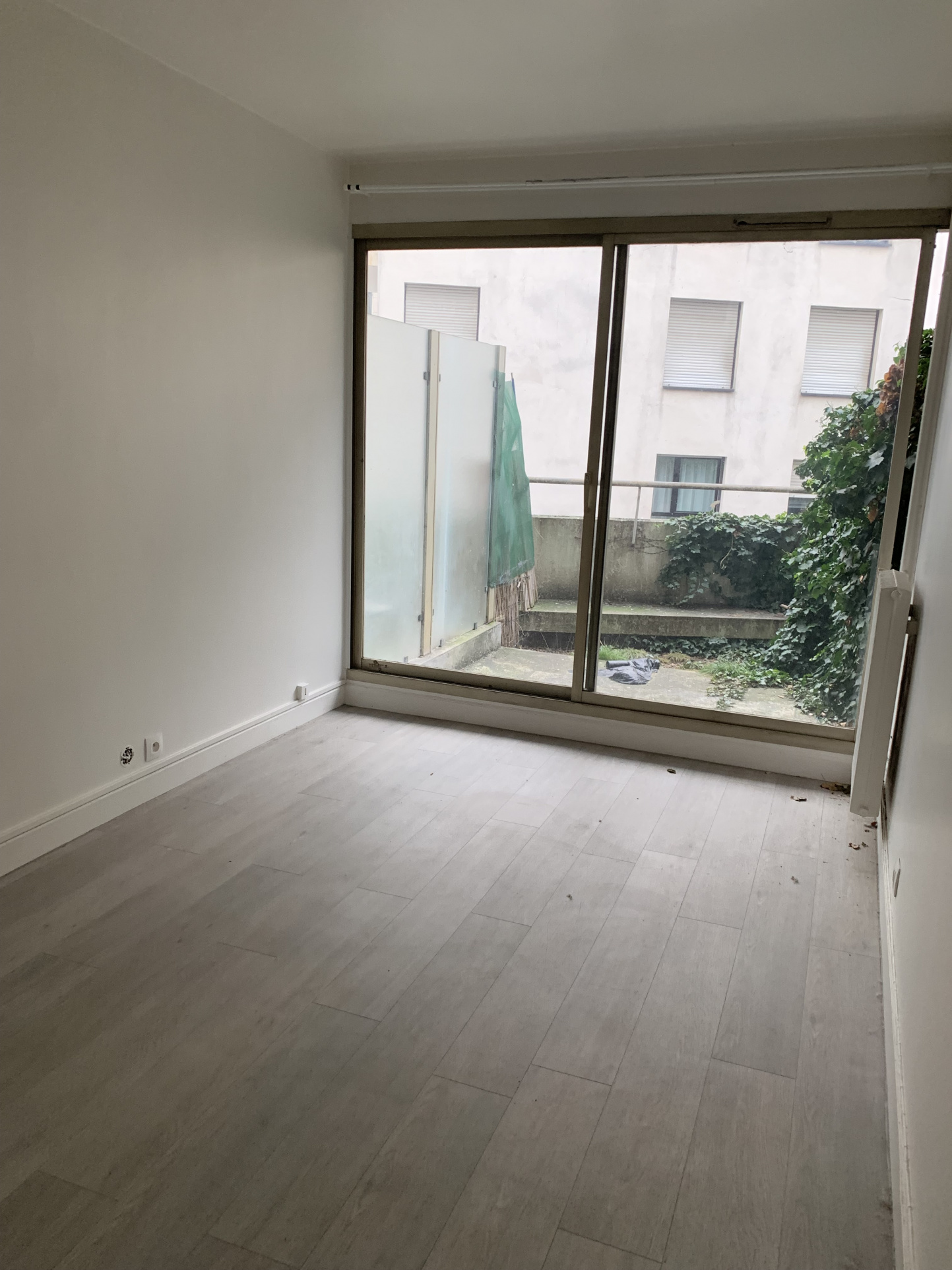 Appartement 1 pièce - 15m² - PARIS  - 15ème