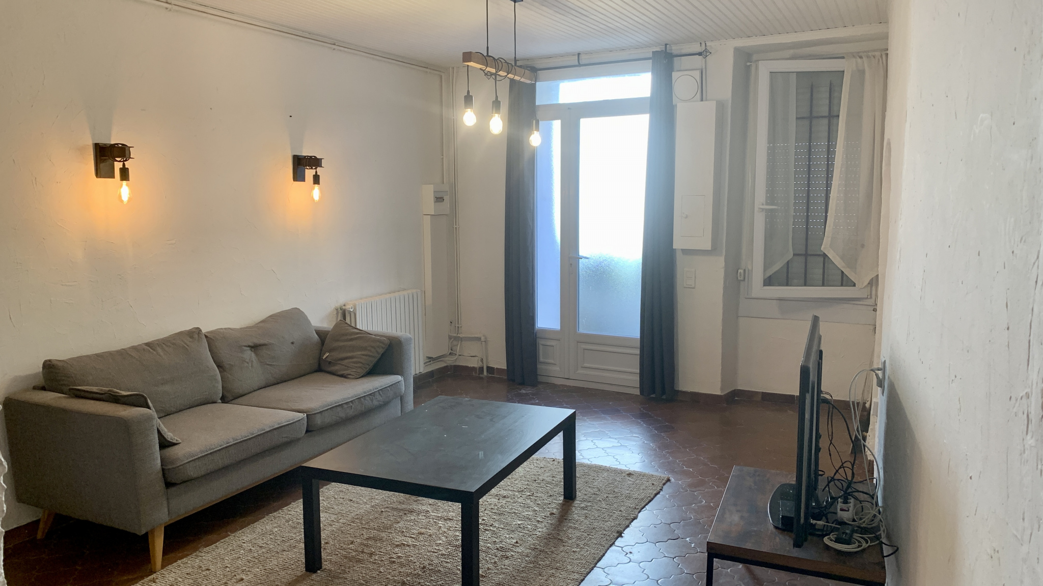 Maison 3 pièces - 70m² - ENTRAIGUES SUR LA SORGUE