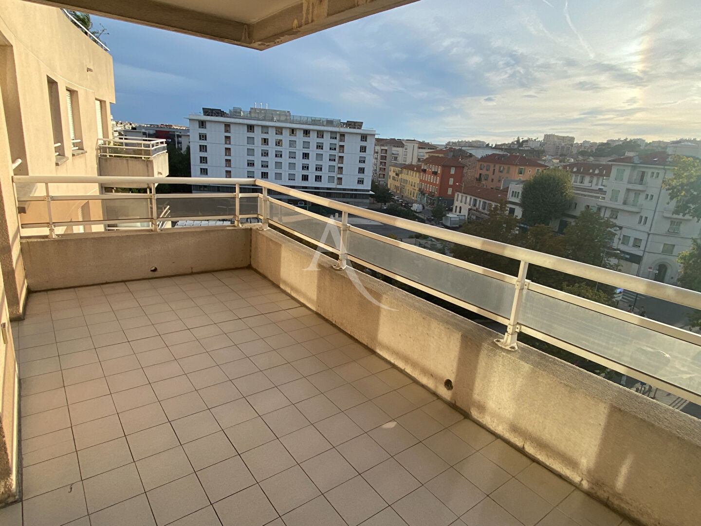 Appartement 3 pièces - 65m² - NICE