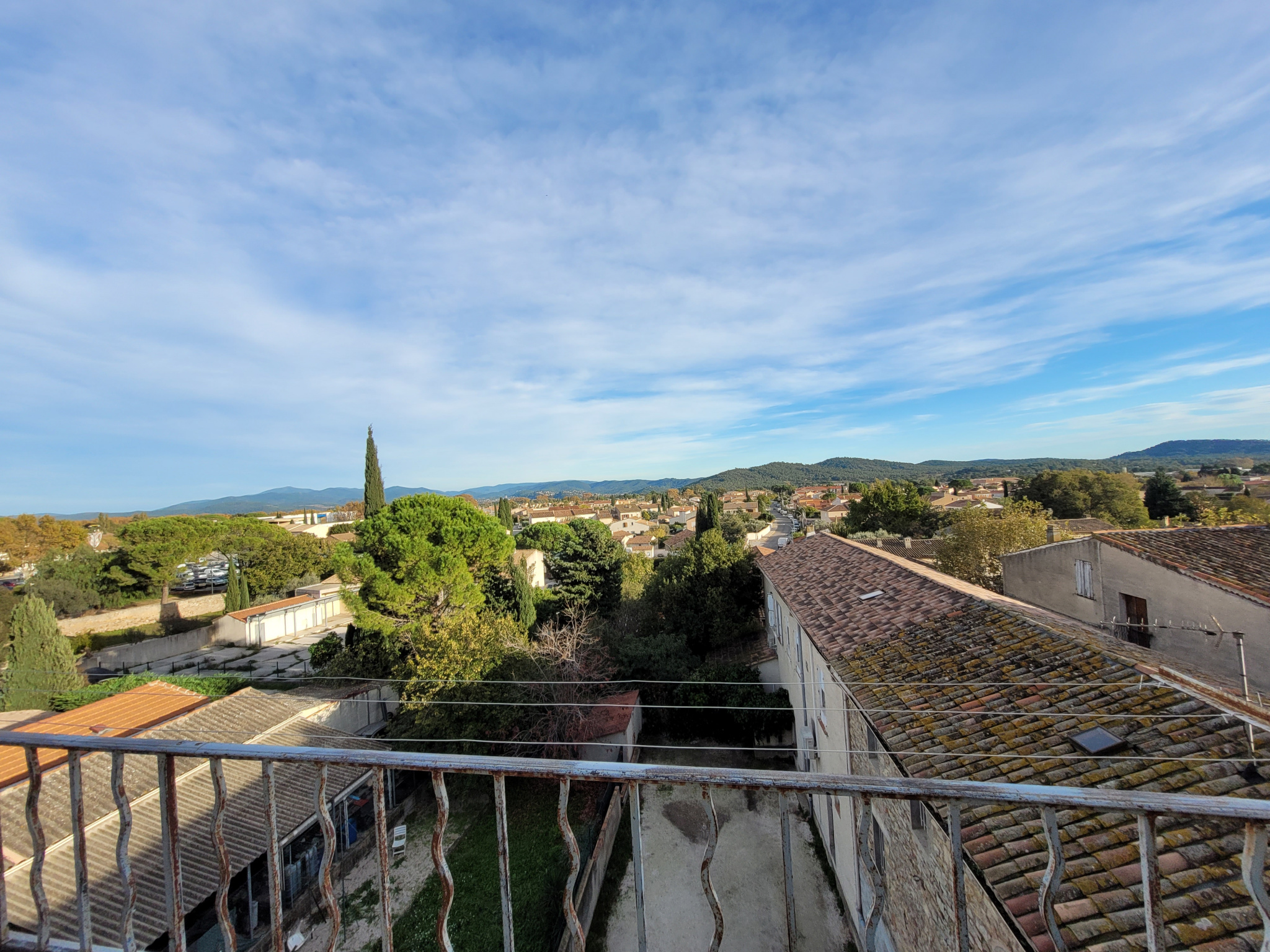 Appartement 2 pièces - 60m² - CUERS