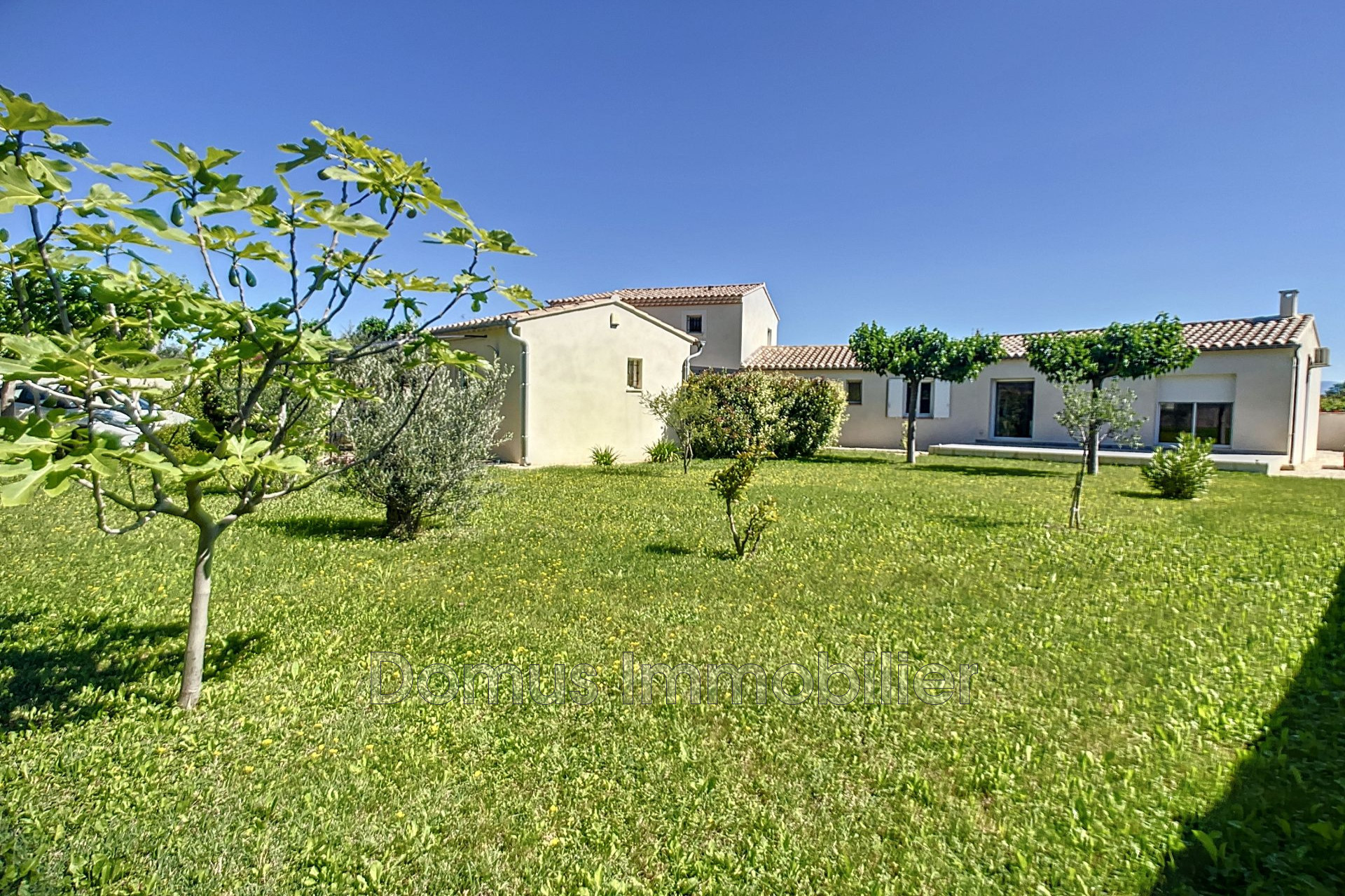 Maison 8 pièces - 221m² - ST SATURNIN LES AVIGNON