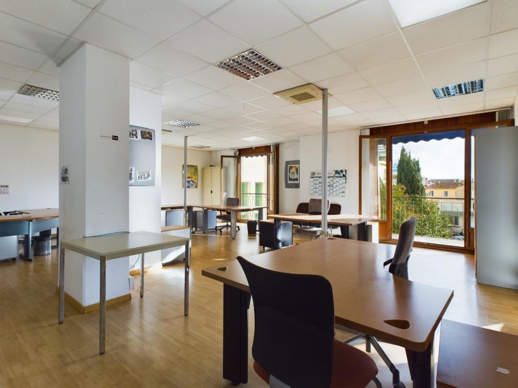 Local Professionnel  - 115m² - AJACCIO