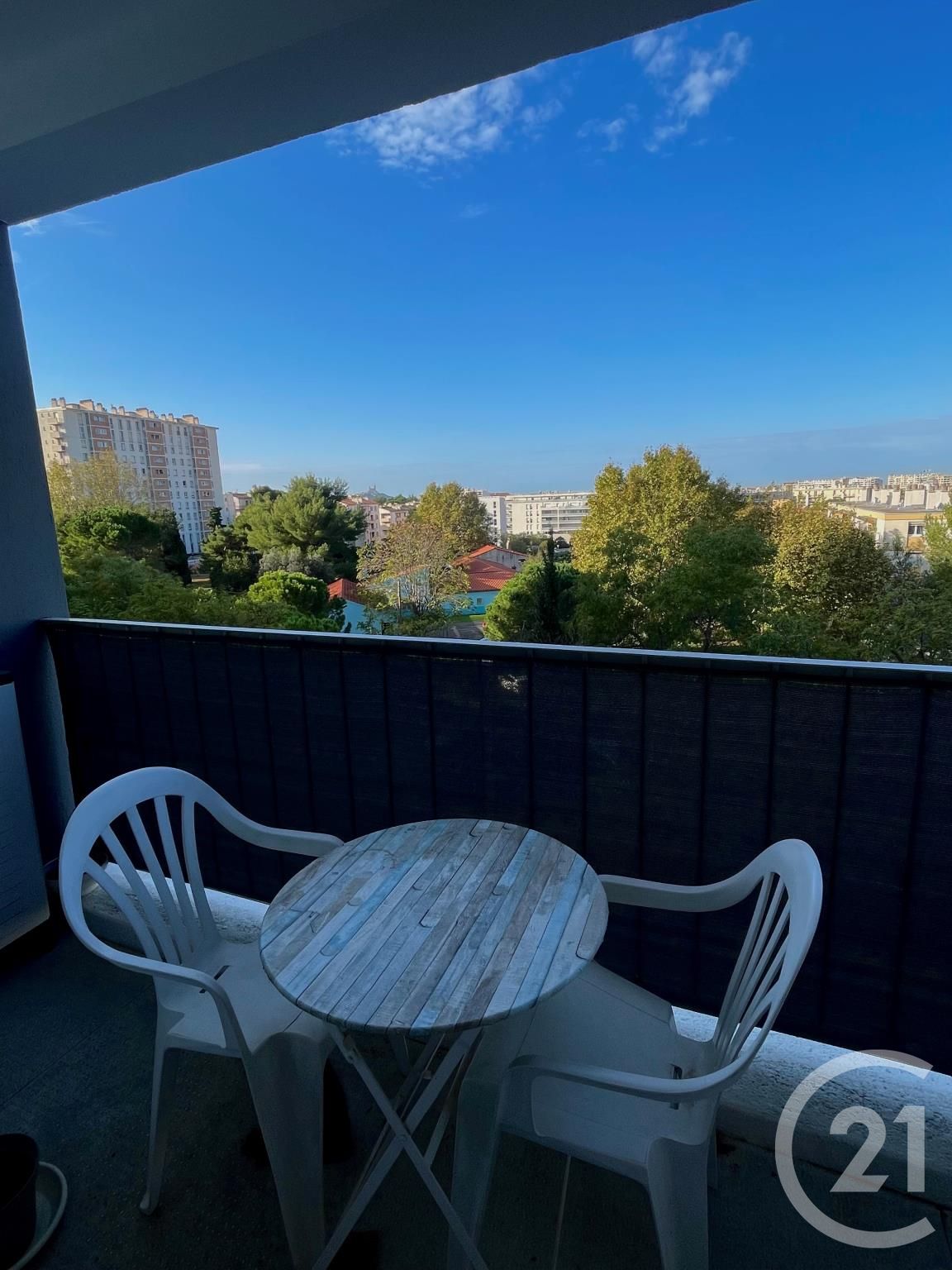 Appartement 2 pièces - 43m² - MARSEILLE  - 4ème