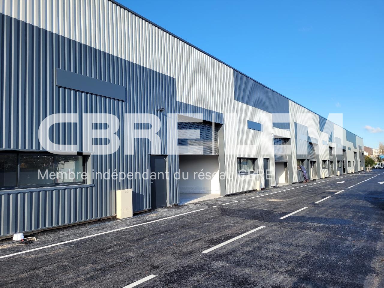 Local industriel  - 252m² - BAPEAUME LES ROUEN