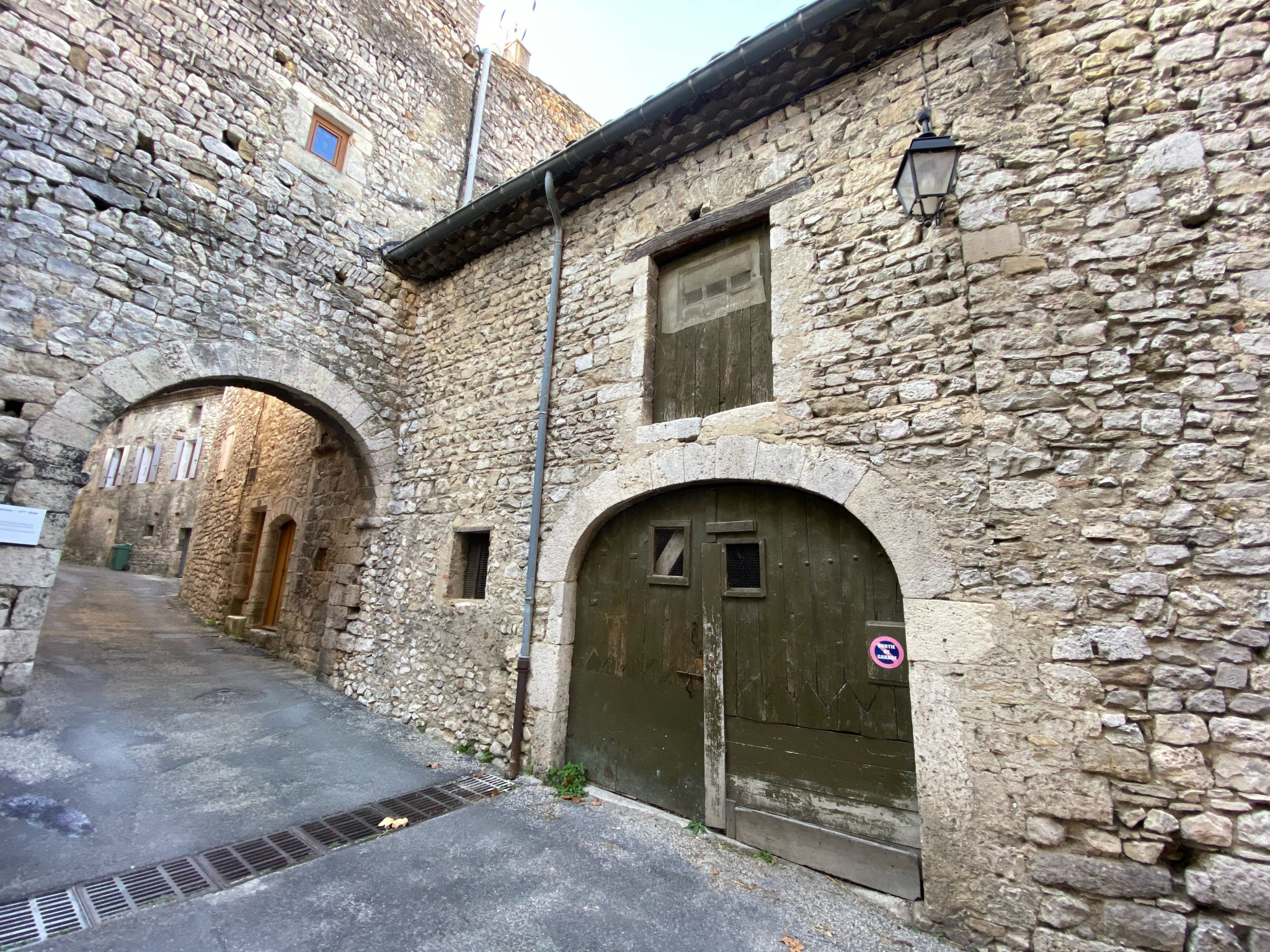 Parking  - CHATEAUNEUF DU RHONE