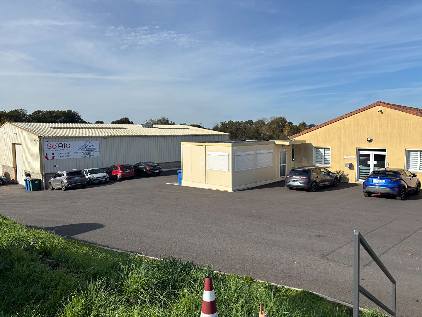 Local industriel  - 3 000m²