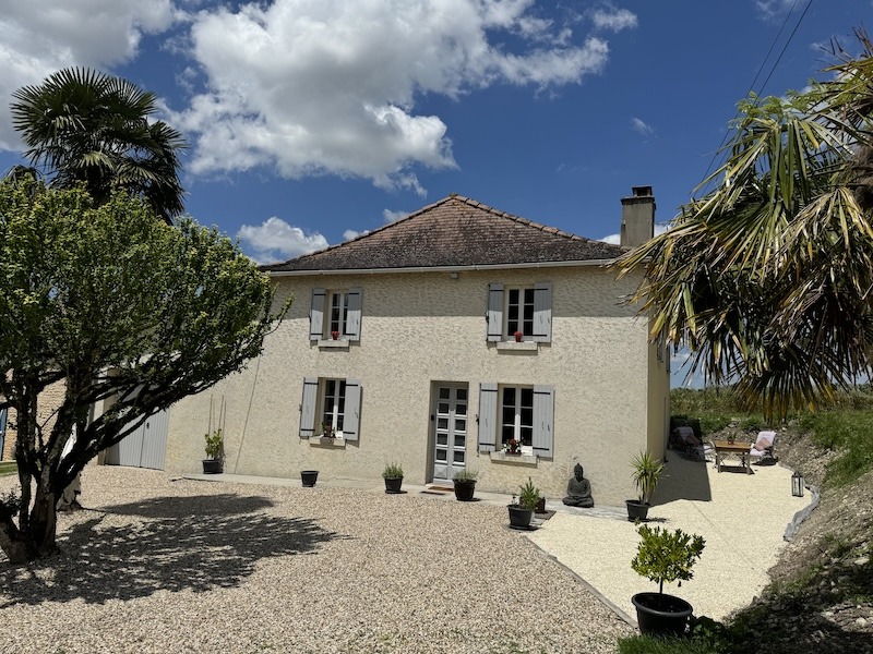 Maison 3 pièces - 156m² - CHALAIS