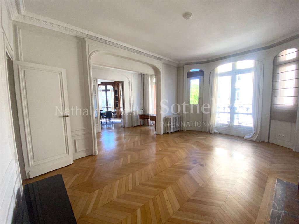 Appartement 5 pièces - 212m² - LA MADELEINE