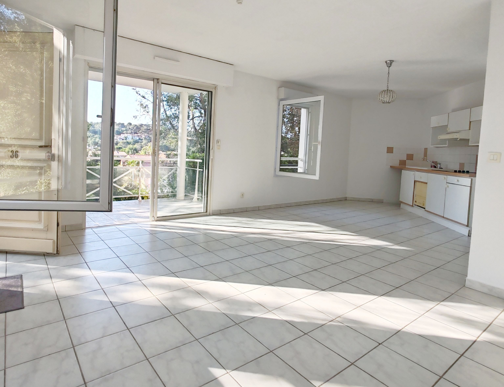 Appartement 2 pièces - 46m² - ST RAPHAEL