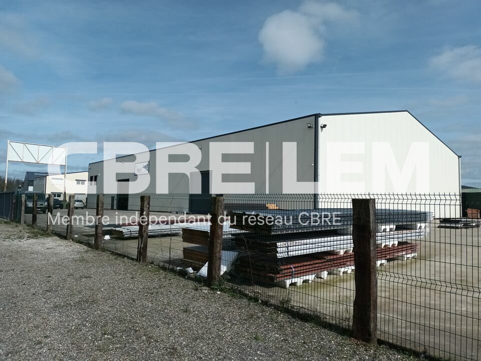 Local industriel  - 1 500m² - LA TRINITE DE THOUBERVILLE