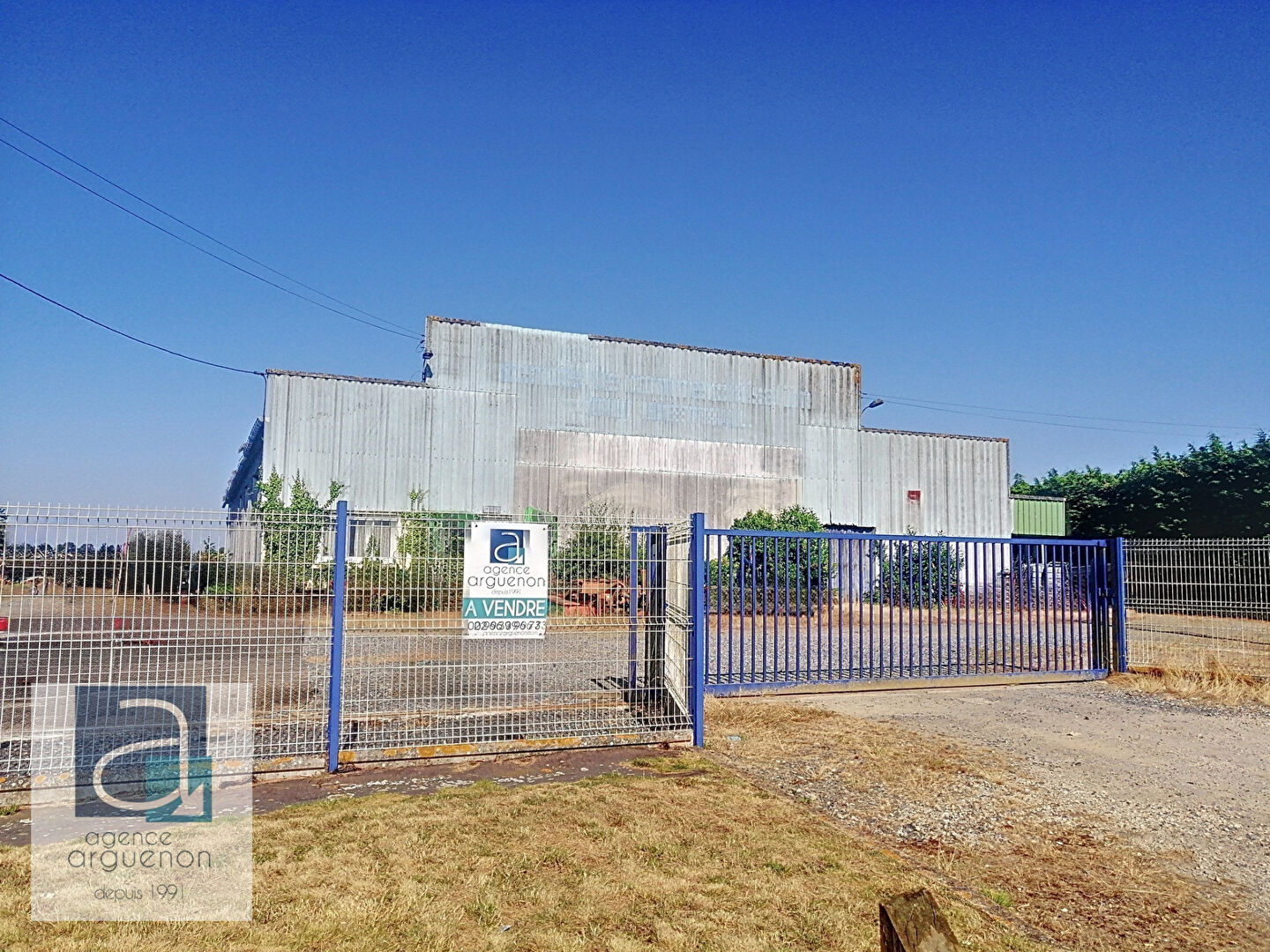 Local industriel  - 1 000m²