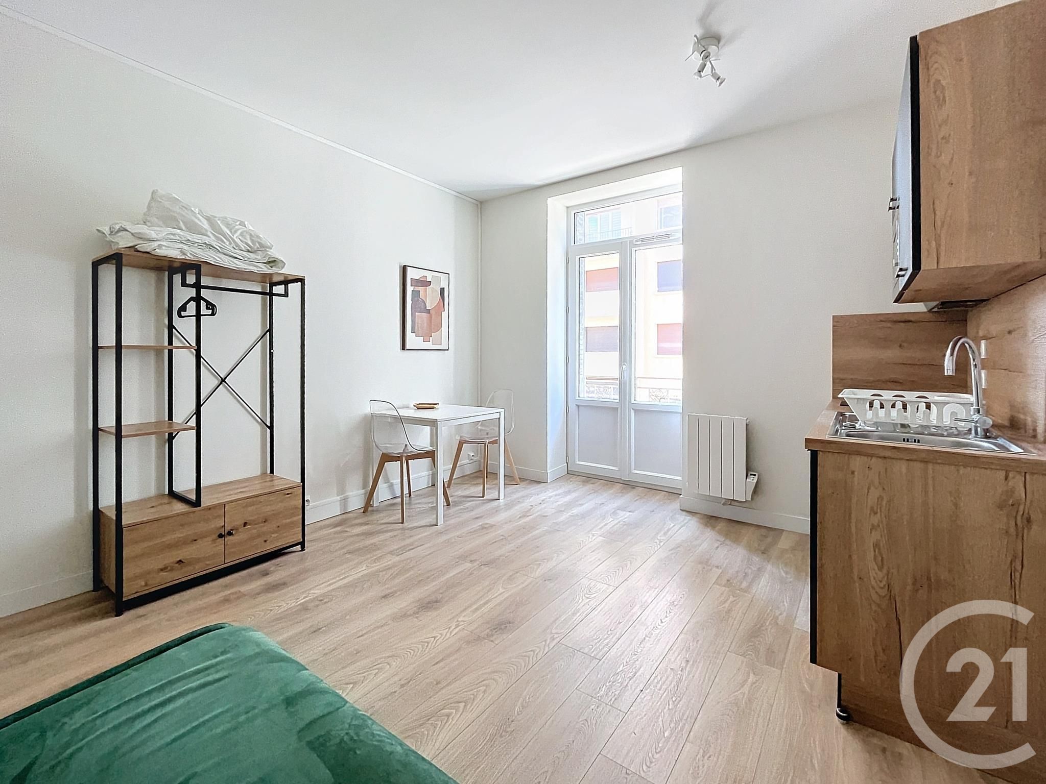 Appartement 1 pièce - 18m² - CLERMONT FERRAND