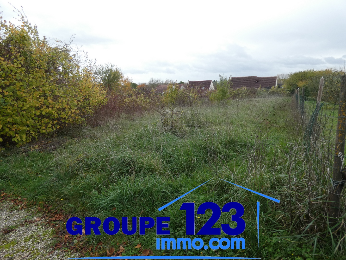 Terrain  - 1 039m² - LAROCHE ST CYDROINE